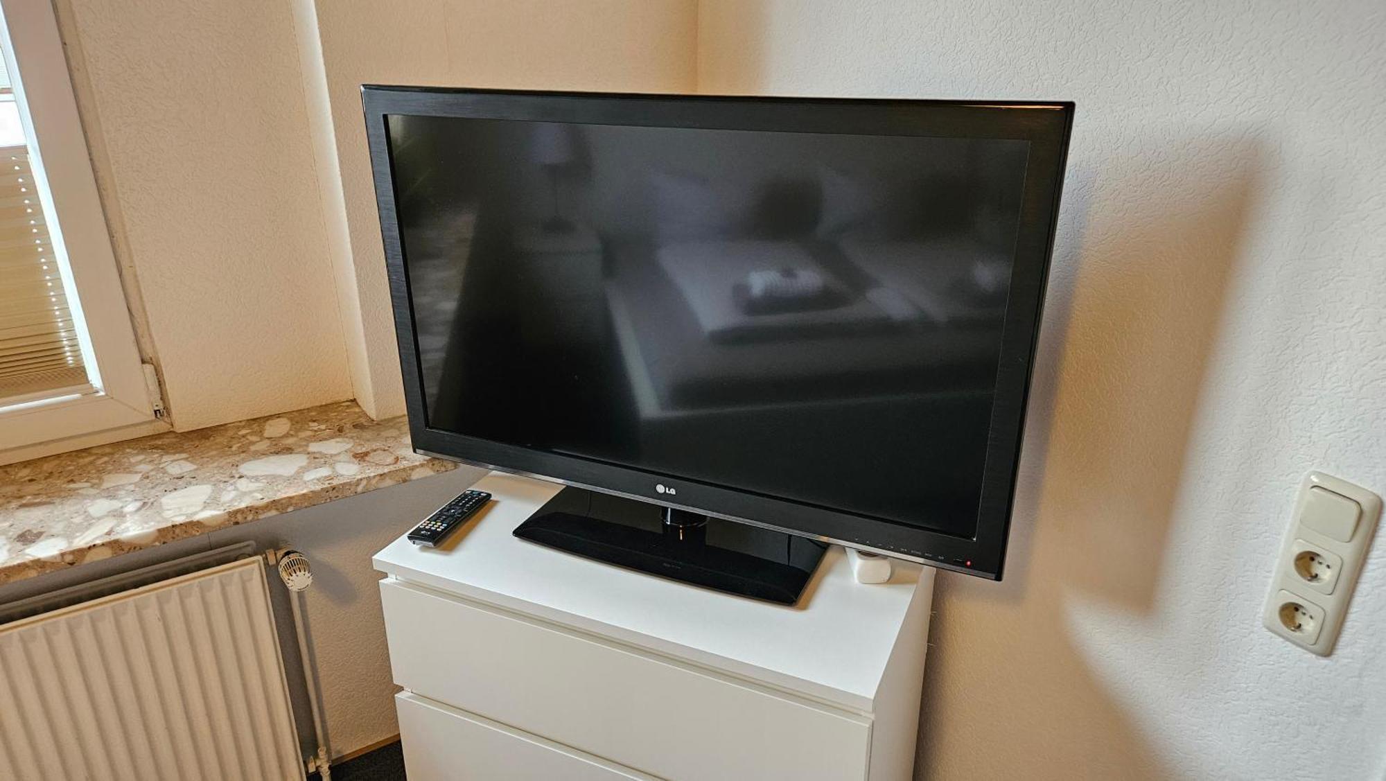 Hotel Dorfkrug Buesum - Guenstige Altbauzimmer Am Oland الغرفة الصورة